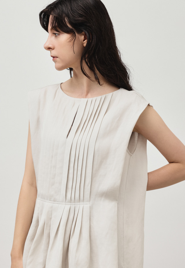 TWILL WASHER TUCK NO SLEEVE BLOUSE / ツイルワッシャータックノースリーブブラウス 詳細画像 Beige 5