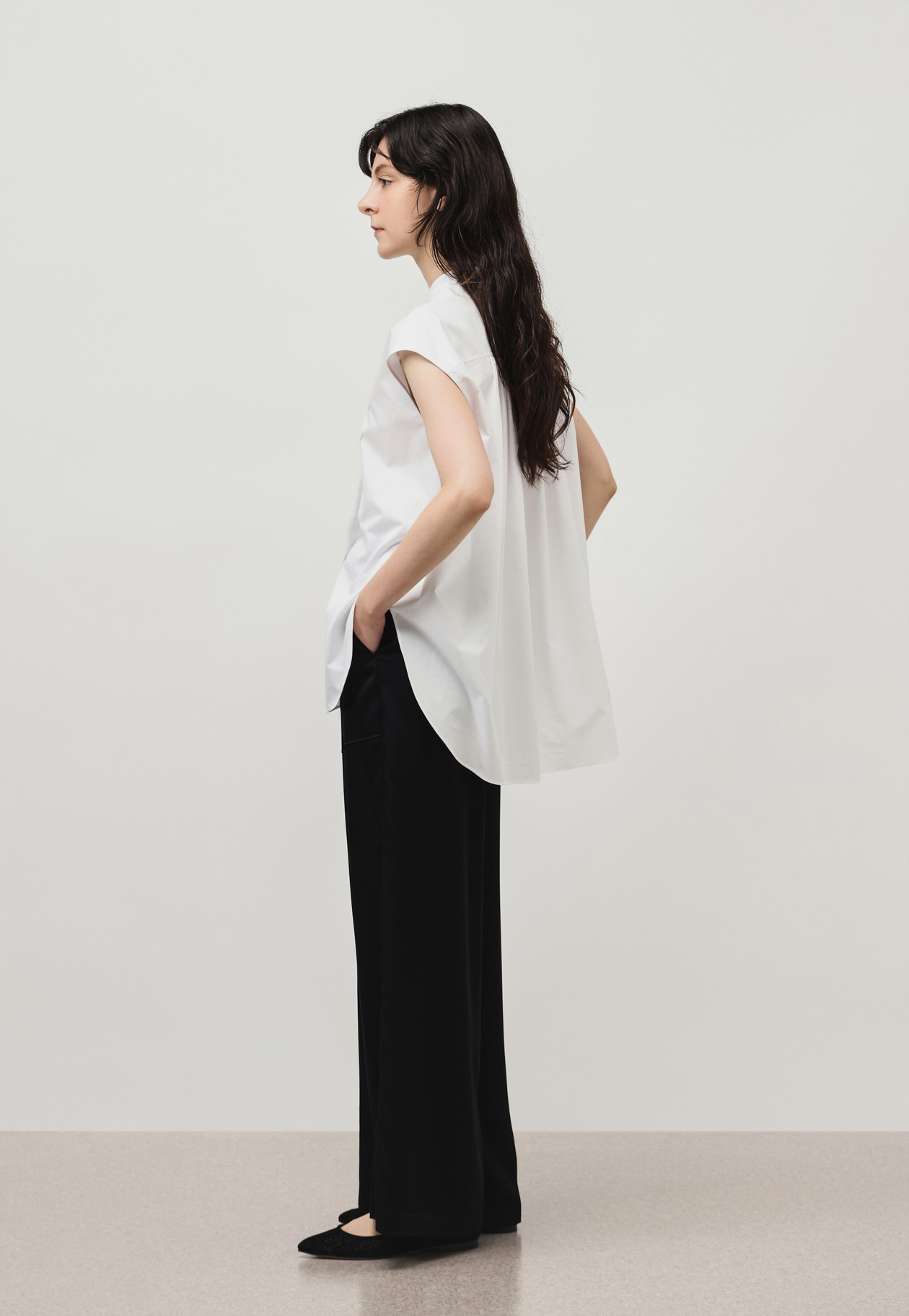 TYPEWRITER BOW NO SLEEVE BLOUSE / タイプライターボウノースリーブブラウス 詳細画像 White 4