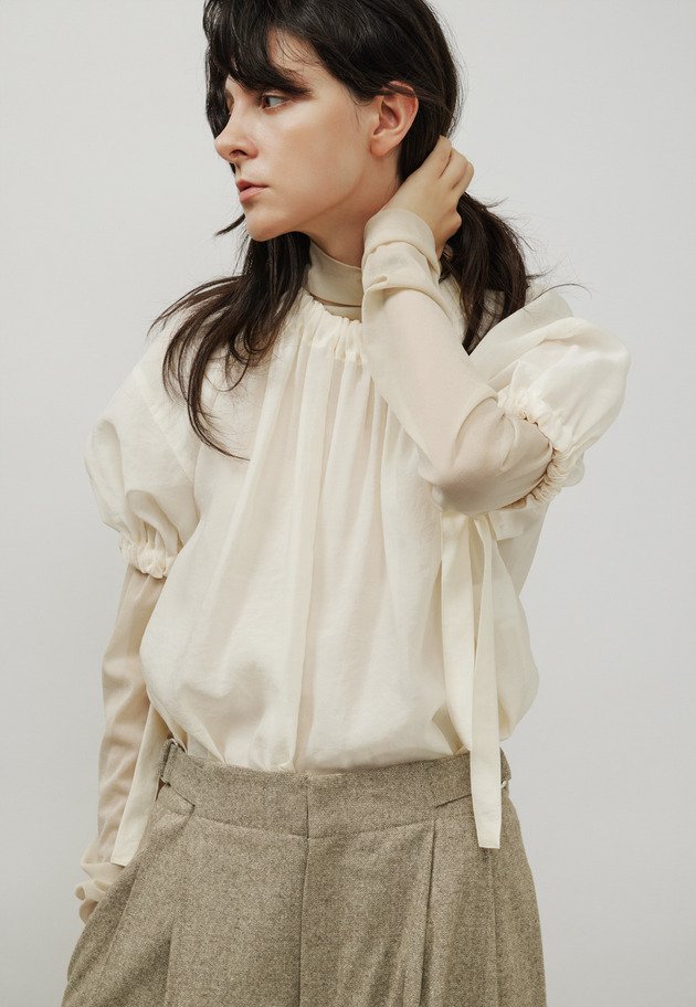 SILKY GATHERED BLOUSE / シルキーギャザーブラウス 詳細画像 OW 5