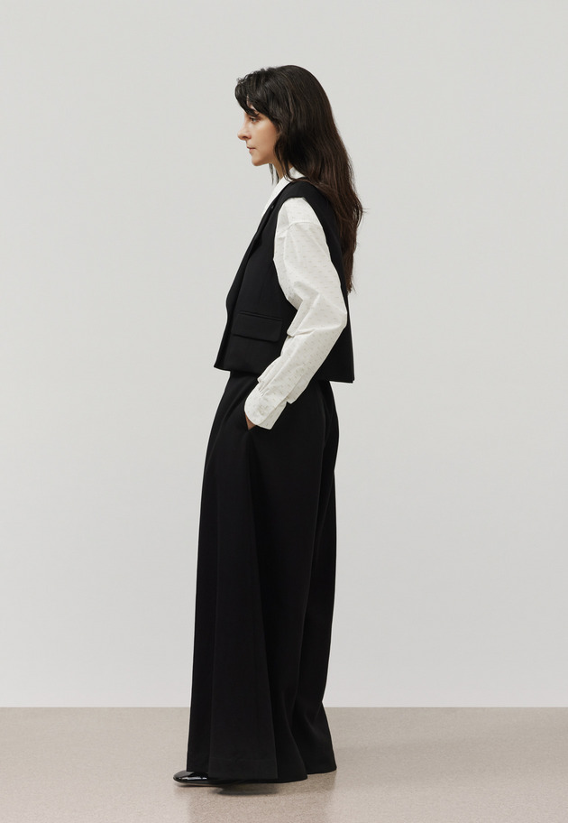 TROPICAL WOOL SUPER WIDE PANTS / トロピカルウールスーパーワイドパンツ 詳細画像 Black 2