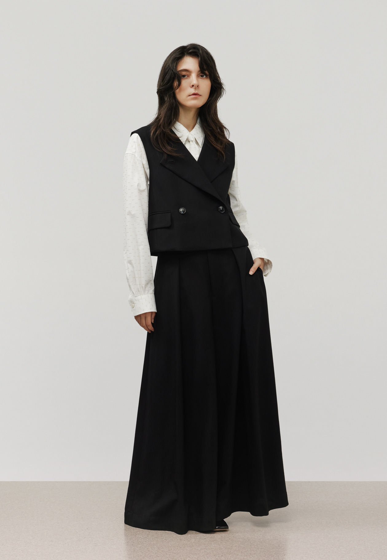 TROPICAL WOOL SUPER WIDE PANTS / トロピカルウールスーパーワイドパンツ 詳細画像 Black 1