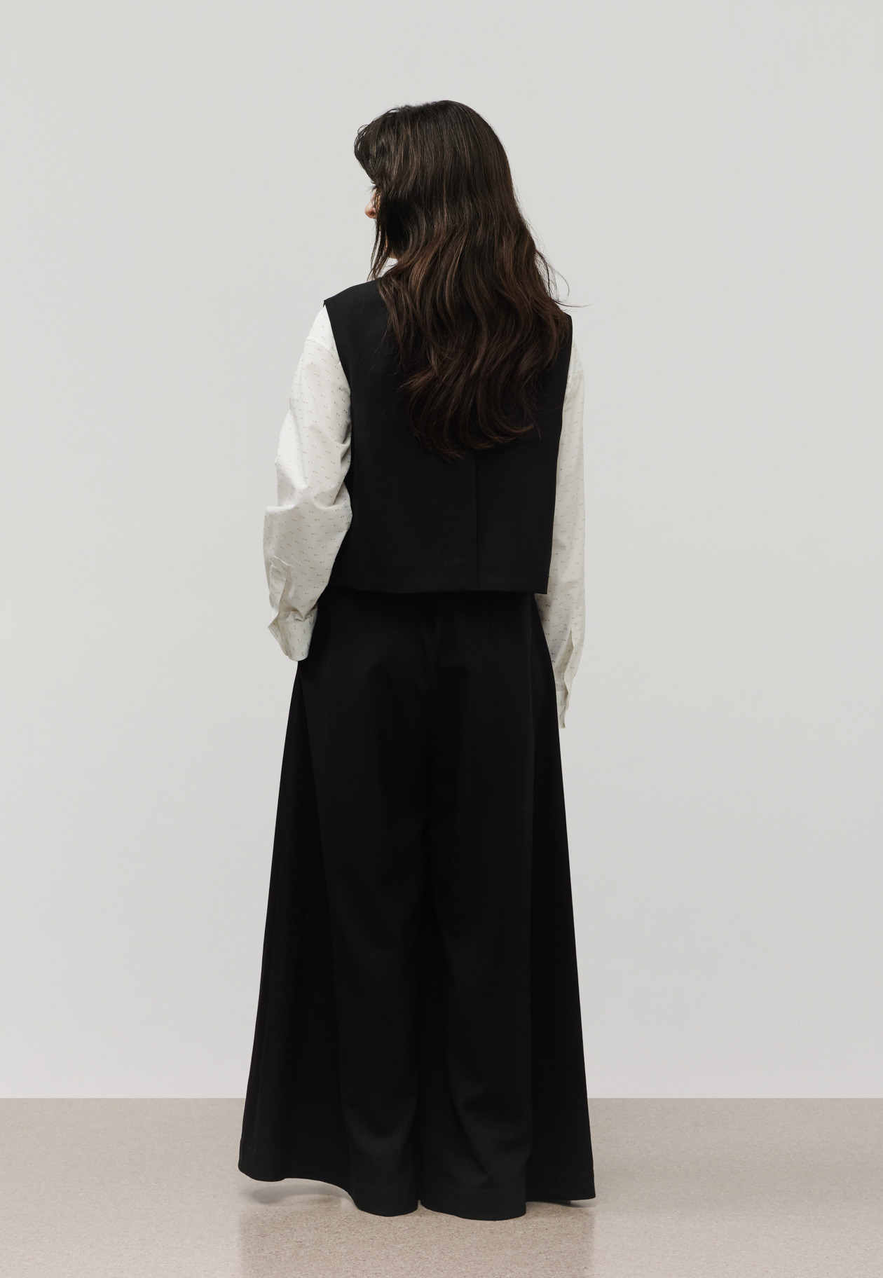 TROPICAL WOOL SUPER WIDE PANTS / トロピカルウールスーパーワイドパンツ 詳細画像 Black 3