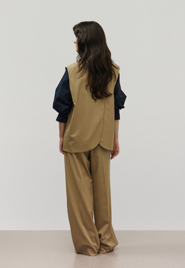 WOOL GABARDINE GILET / ウールギャバジンジレ 詳細画像 Camel 4