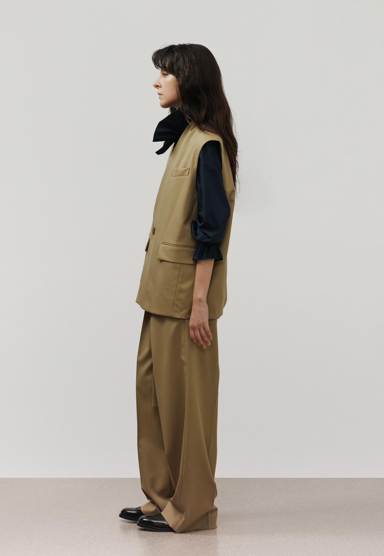 WOOL GABARDINE GILET / ウールギャバジンジレ 詳細画像 Camel 3
