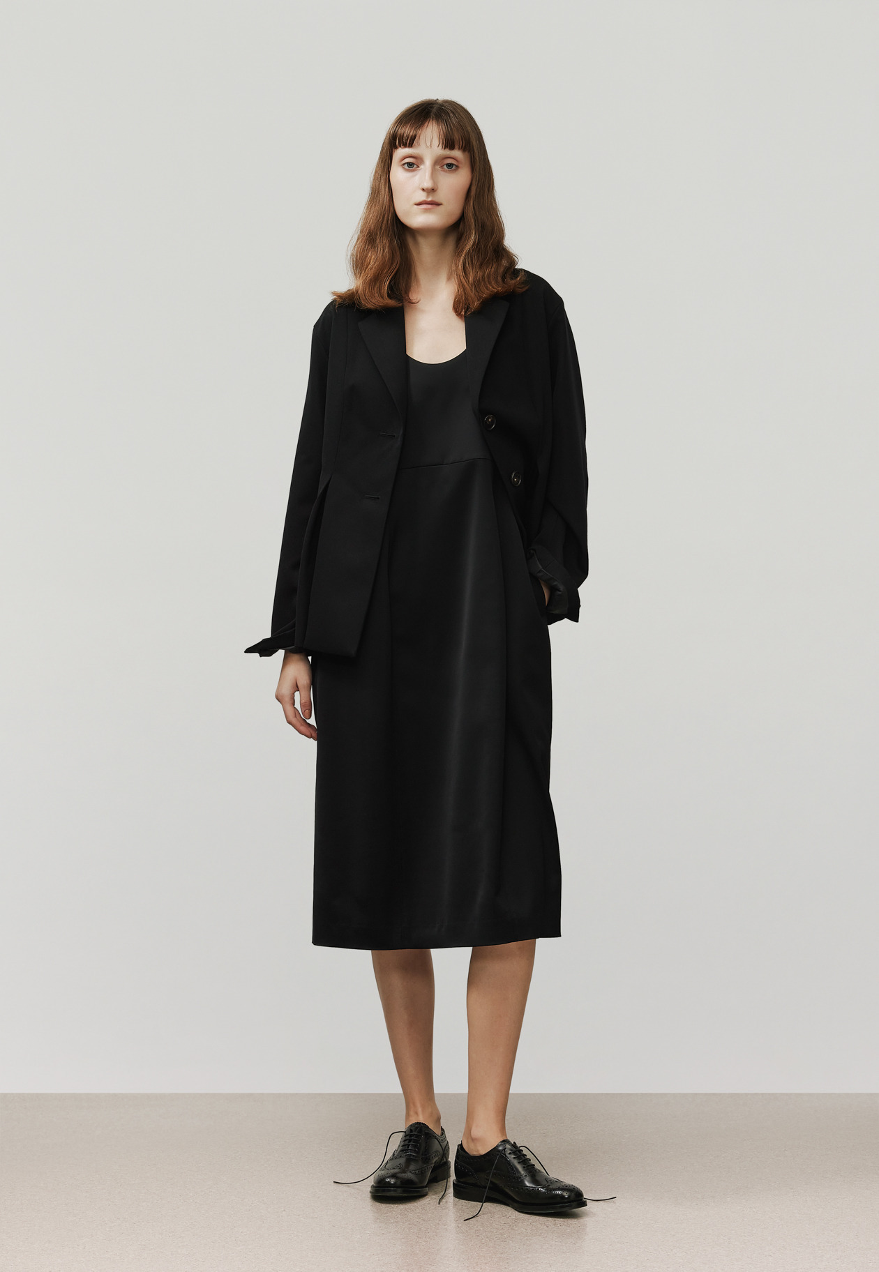 WOOL VISCOSE SATIN JUMPER SKIRT / ウールヴィスコースサテンジャンパースカート 詳細画像 Black 4