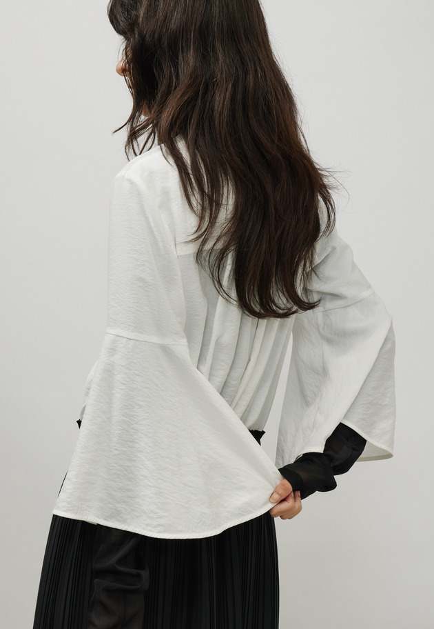 SILK FLARED SLEEVE BLOUSE / シルクフレアスリーブブラウス 詳細画像 White 4