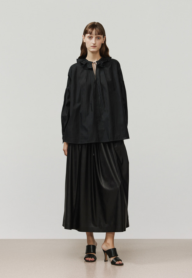 FAUX LEATHER PLEATS SKIRT / フォーレザープリーツスカート 詳細画像 Black 3