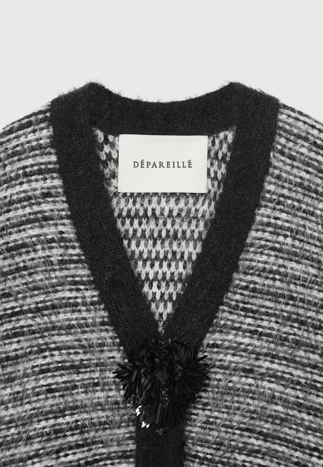 LOW GAUGE CORSAGE CARDIGAN / ローゲージコサージュカーディガン 詳細画像 Black 4