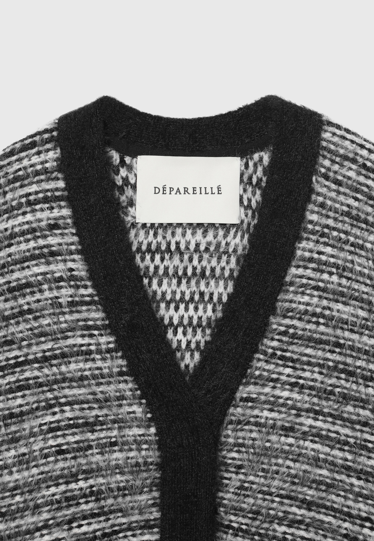 LOW GAUGE CORSAGE CARDIGAN / ローゲージコサージュカーディガン 詳細画像 Black 5