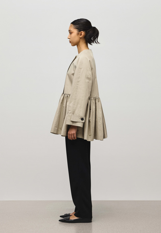 COTTON NYLON PEPLUM SHORT COAT 詳細画像 Beige 3