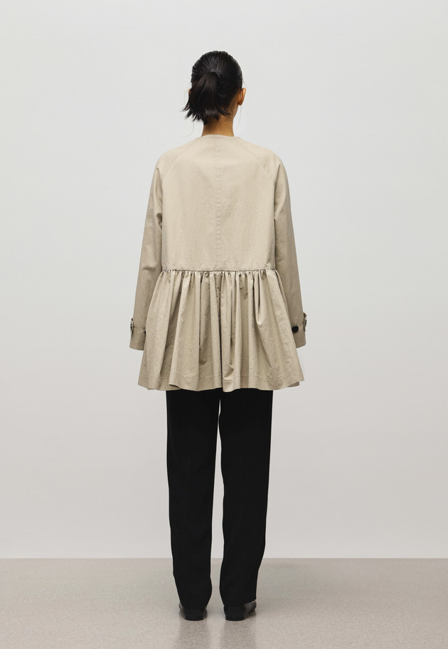 COTTON NYLON PEPLUM SHORT COAT 詳細画像 Beige 4