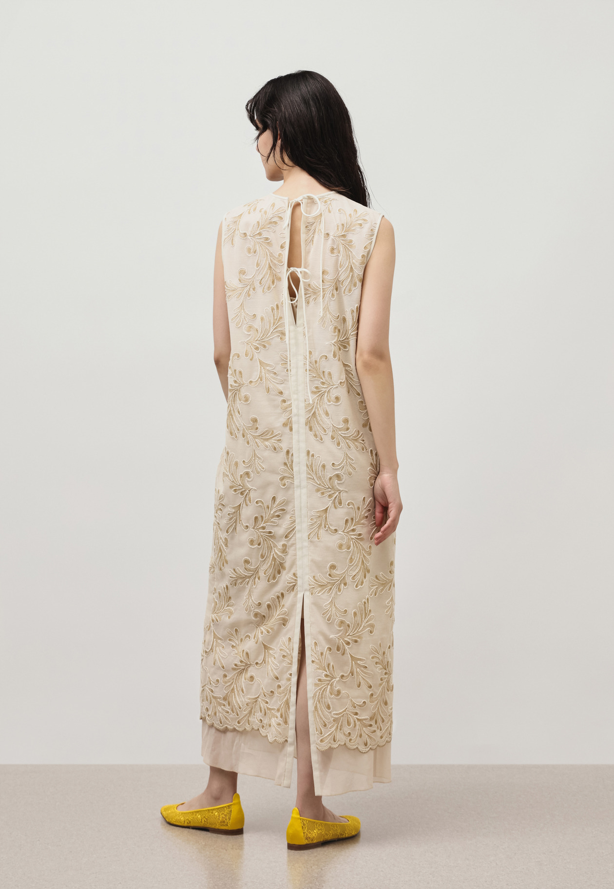 EMBROIDERY NO SLEEVE DRESS / エンブロイダリーノースリーブドレス 詳細画像 Beige 4