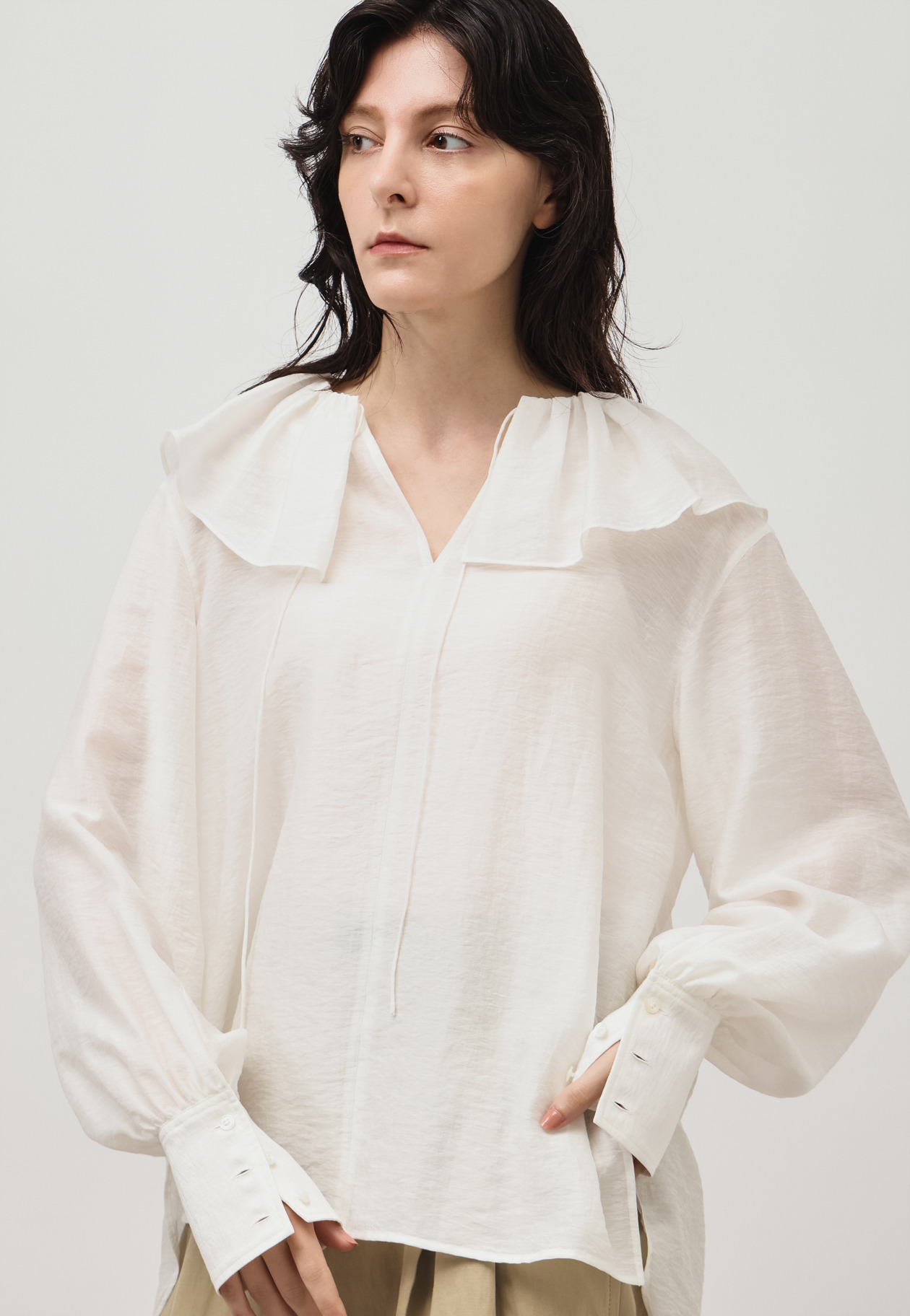 SHEER SILK RUFFLE BLOUSE / シアーシルクラッフルブラウス 詳細画像 White 4