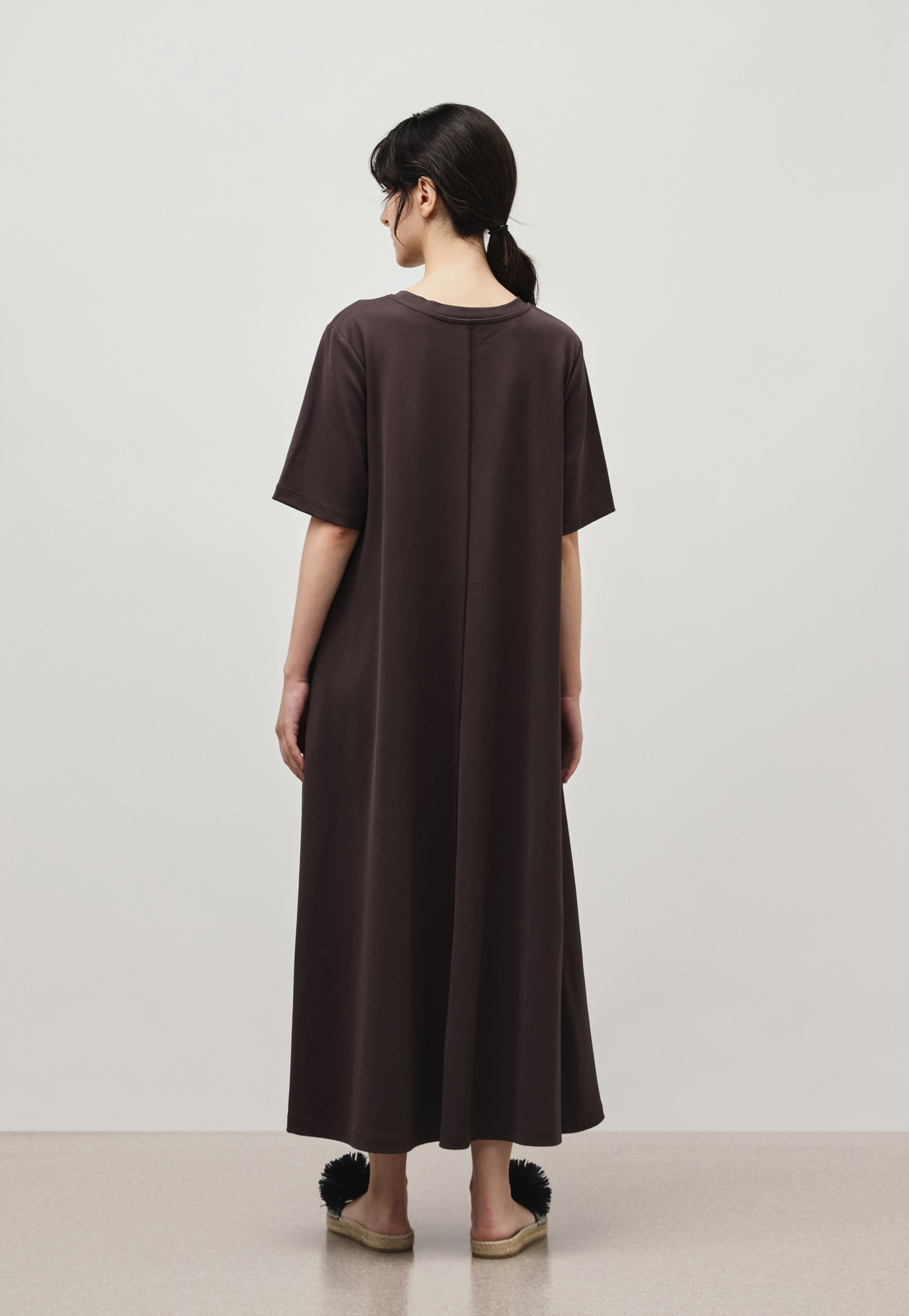 SMOOTH JERSEY SHORT SLEEVE DRESS / スムースジャージーショートスリーブドレス 詳細画像 Brown 4