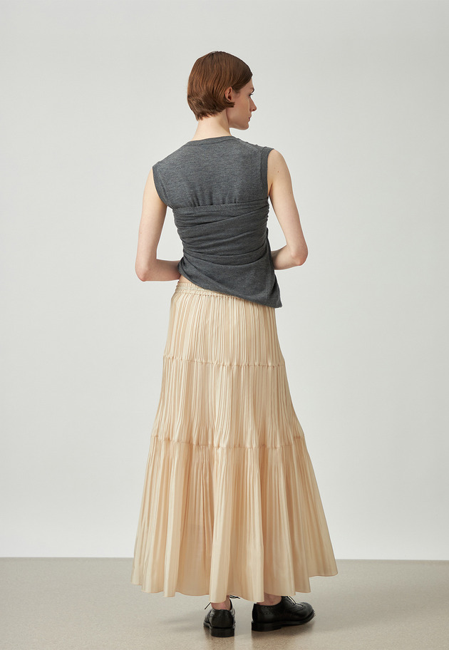 SILK POLY TIERED PLEATS SKIRT / シルクポリティアードプリーツスカート 詳細画像 Beige 3
