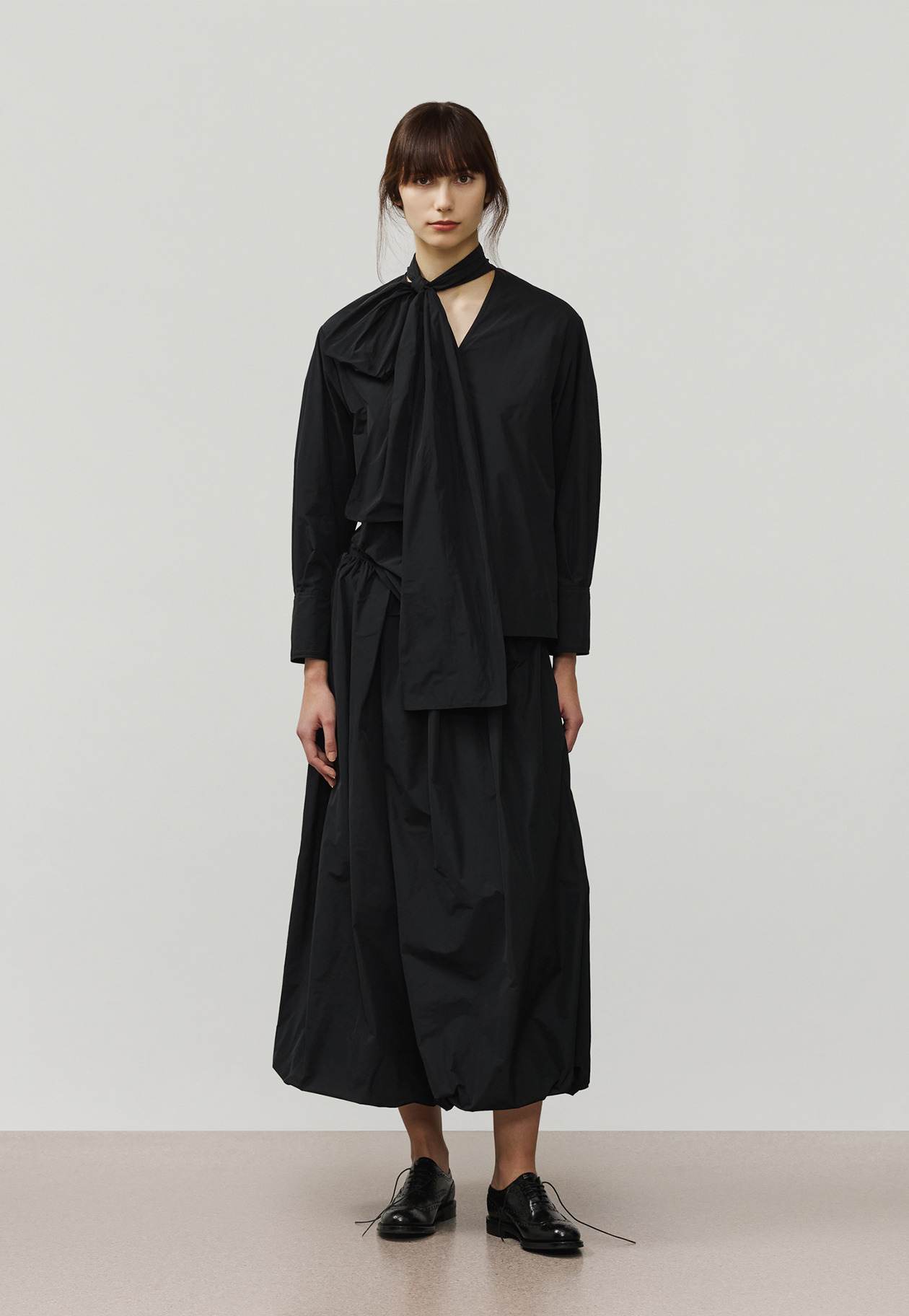 POLYESTER TAFFETA BLOUSE / ポリエステルタフタブラウス 詳細画像 Black 1