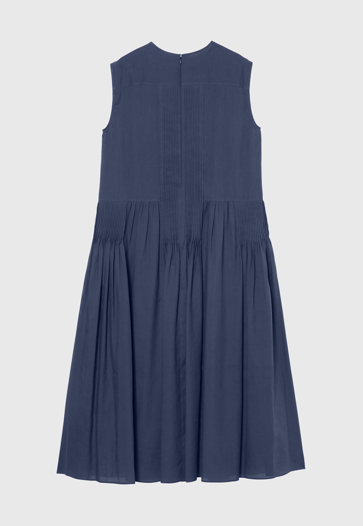 RAMIE COTTON PINTUCK SLEEVELESS DRESS / ラミーコットンピンタックスリーブレスドレス 詳細画像 Blue 2