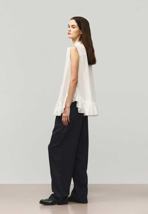 COTTON RUFFLE HEM SLEEVELESS BLOUSE / コットンラッフルヘムスリーブブラウス 詳細画像 OW 2